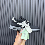 Tênis Off-White Out of Office de Couro