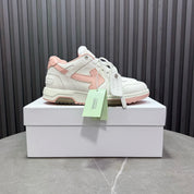 Tênis Off-White Out of Office