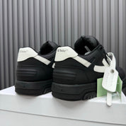 Tênis Off-White Out of Office