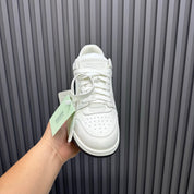 Tênis Off-White Out of Office
