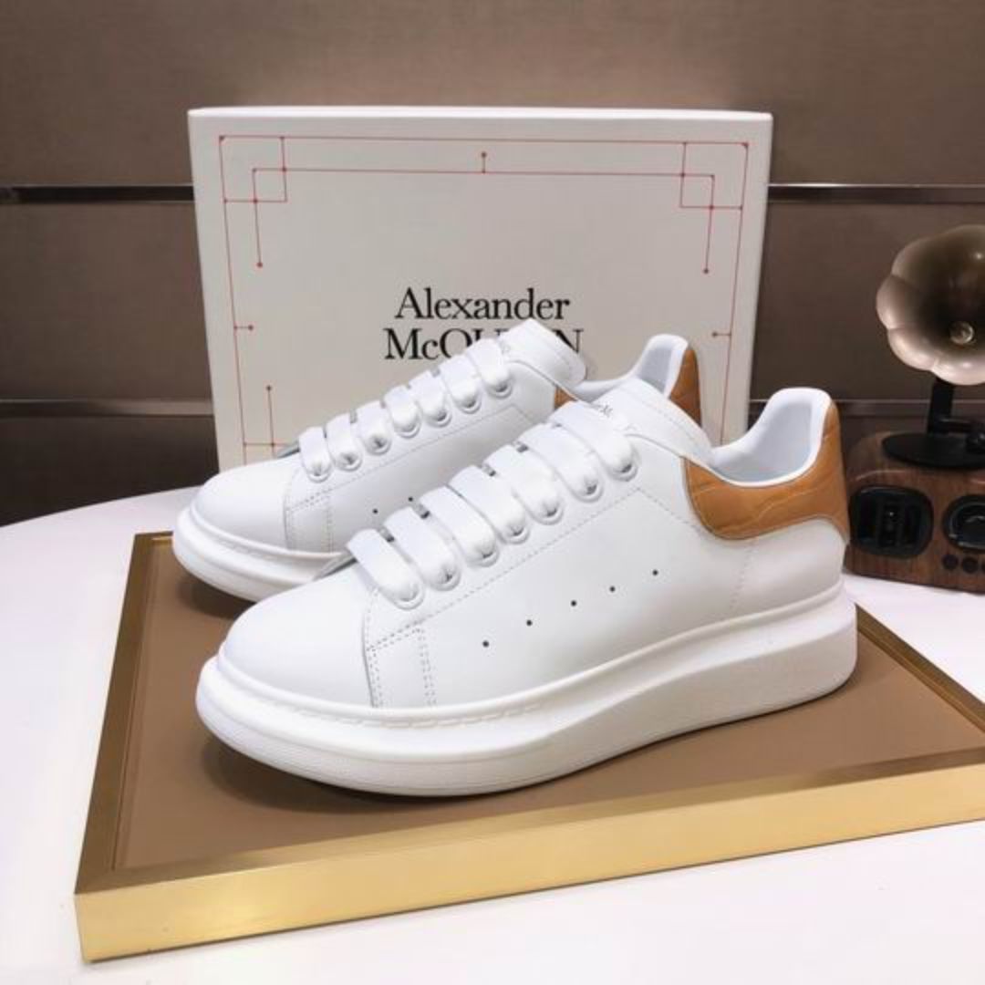 en_AlexanderMcQueen_12.jpg