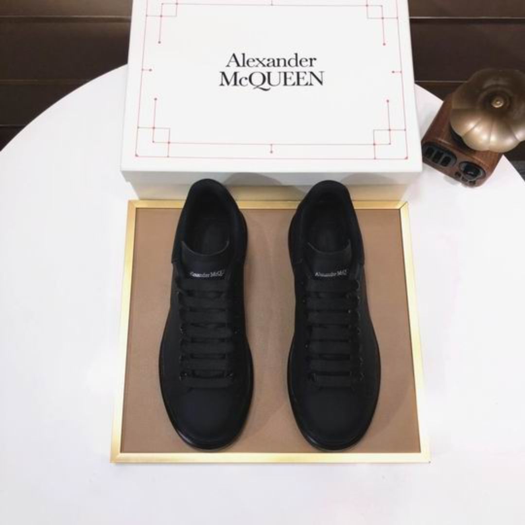en_AlexanderMcQueen_16.jpg