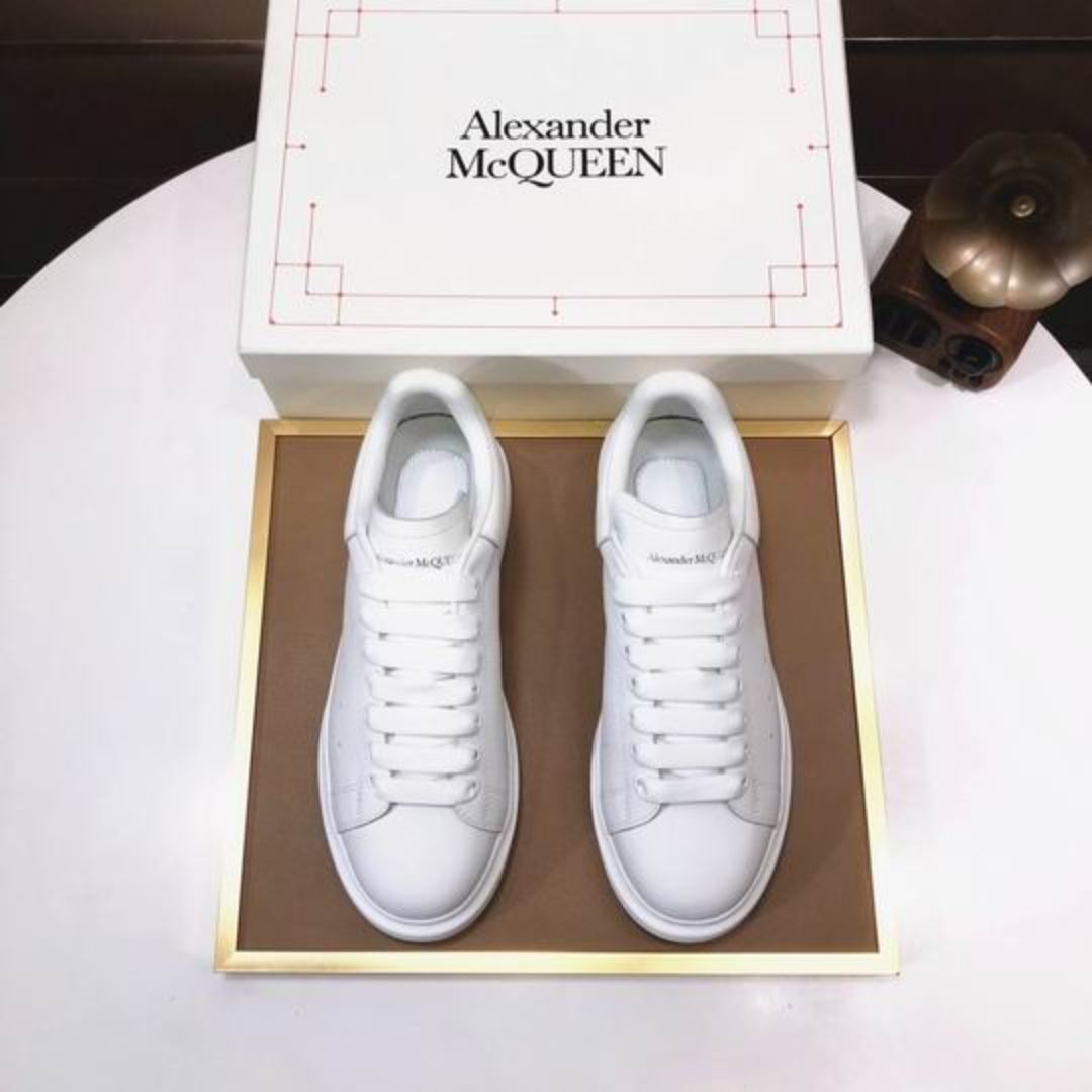 en_AlexanderMcQueen_21.jpg