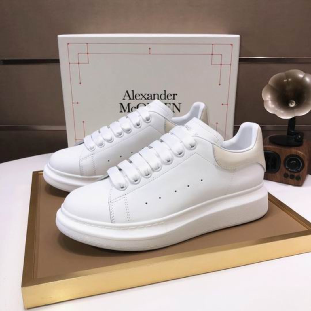 en_AlexanderMcQueen_7.jpg
