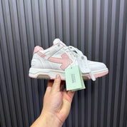 Tênis Off-White Out of Office
