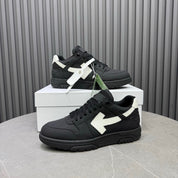 Tênis Off-White Out of Office